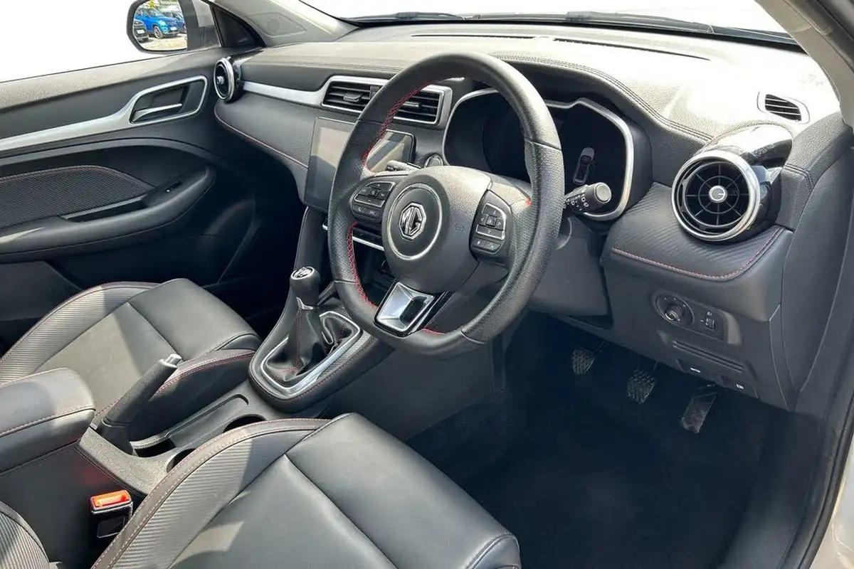 2023-mg-zs-suv-10t-gdi-exclusive-big-5