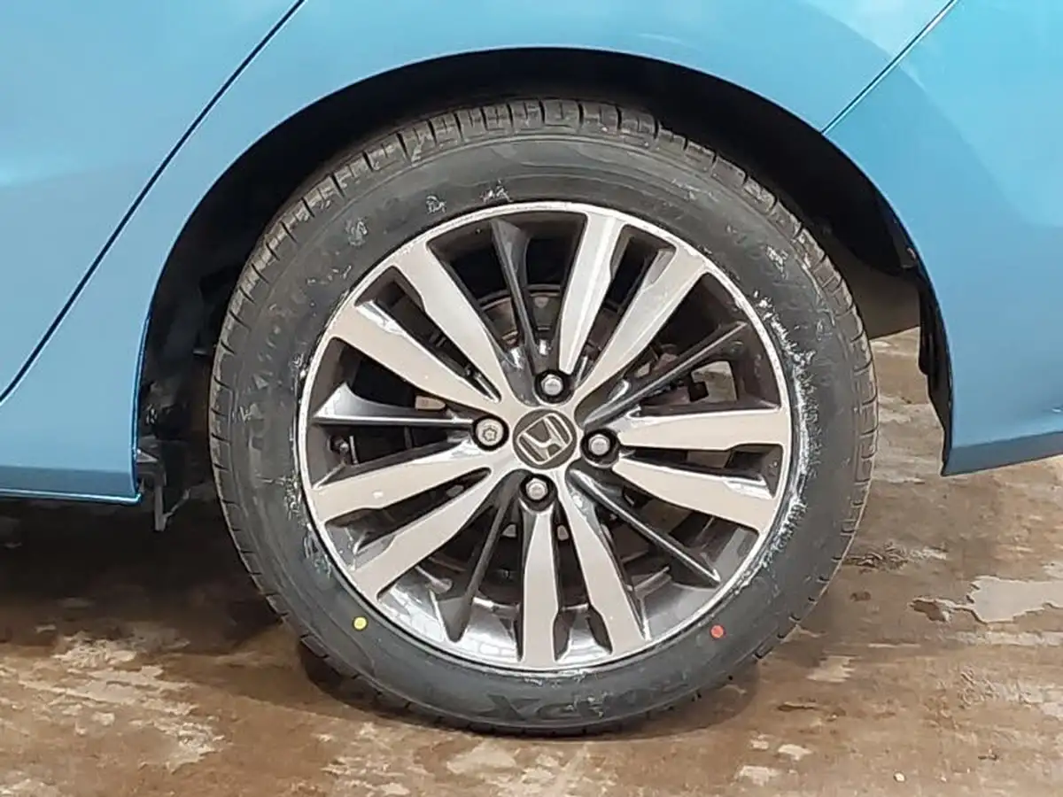2018-honda-jazz-13-i-vtec-ex-cvt-big-12