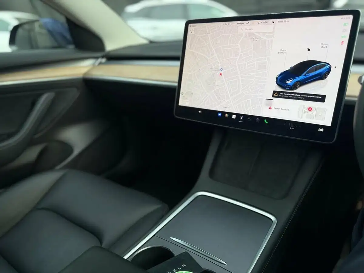 2022-tesla-model-3-e-long-range-big-47