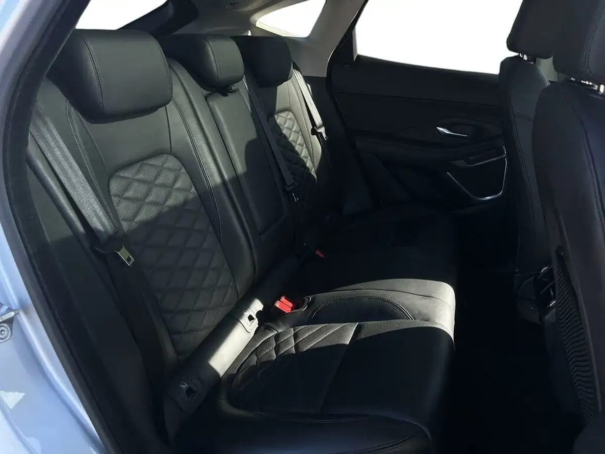 2019-jaguar-e-pace-20-i4d-hse-240ps-big-10