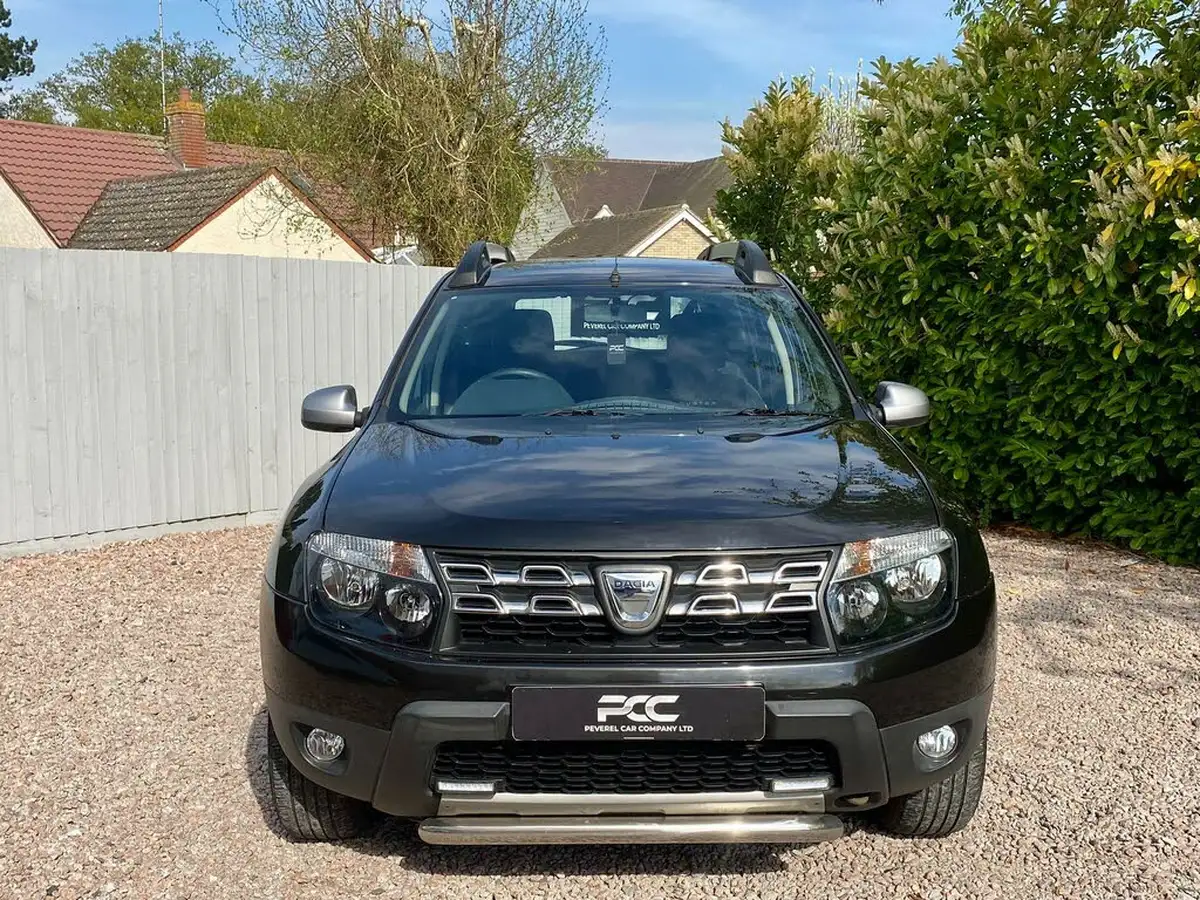 2015-dacia-duster-15dci-laureate-110bhp-station-wagon-5d-big-4