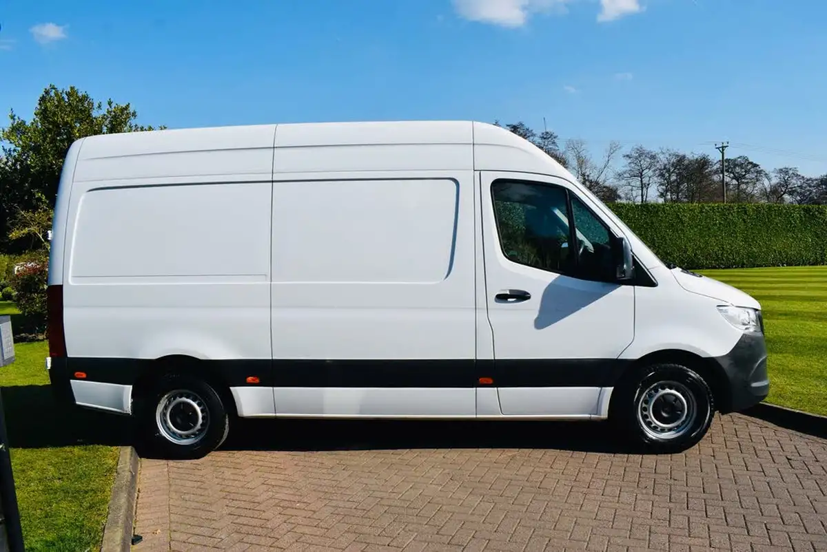 2019-mercedes-benz-sprinter-21cdi-316-l2h1-163pseu6b-panel-van-rwd-eco-gear-360-big-9