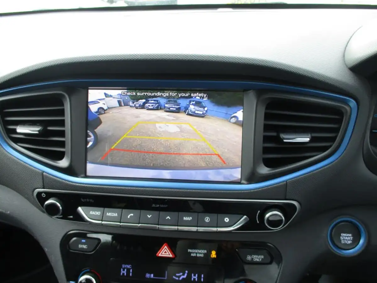 2019-hyundai-ioniq-16-gdi-premium-hybrid-big-8