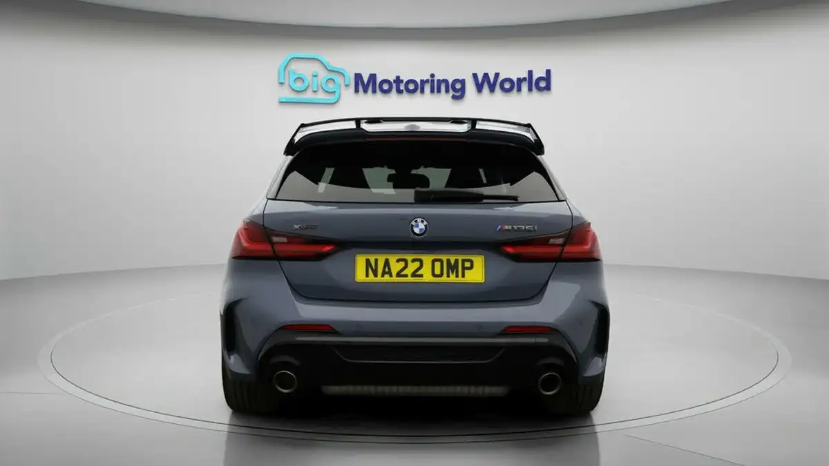 2022-bmw-1-series-20-m135i-xdrive-big-5