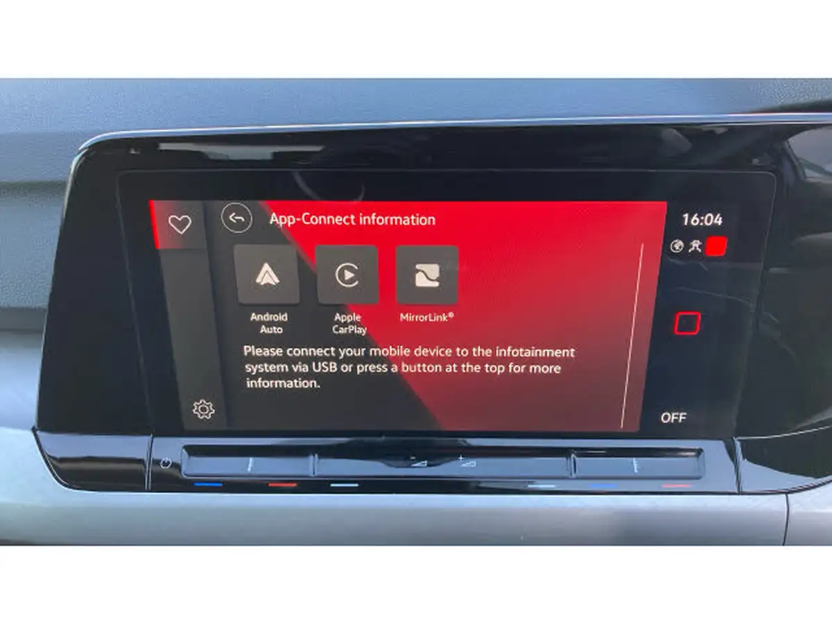 2023-volkswagen-golf-15-tsi-life-130ps-hatchback-big-27