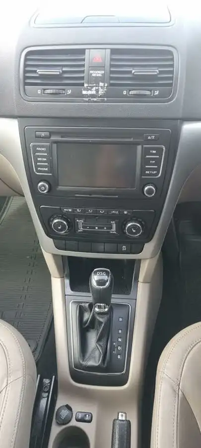 2013-skoda-yeti-12-elegance-105ps-dsg-big-13