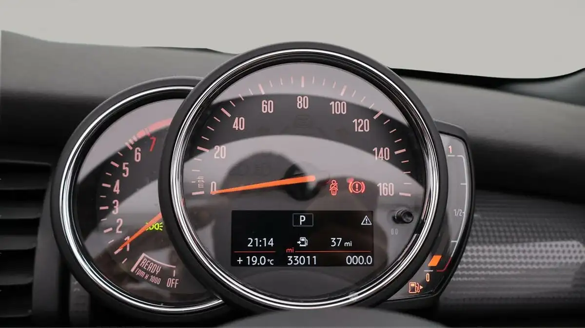 2019-mini-cooper-15-cooper-classic-convertible-2d-auto-big-10