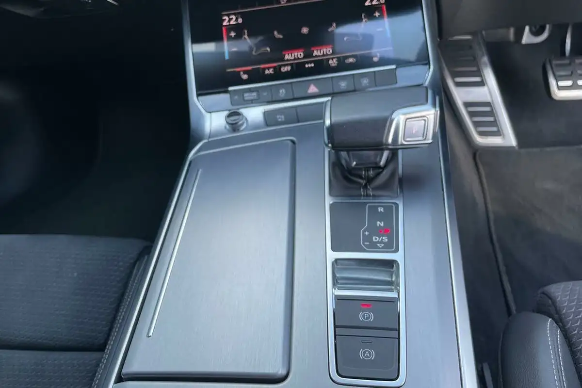2023-audi-a6-avant-20-40-tfsi-s-line-big-40