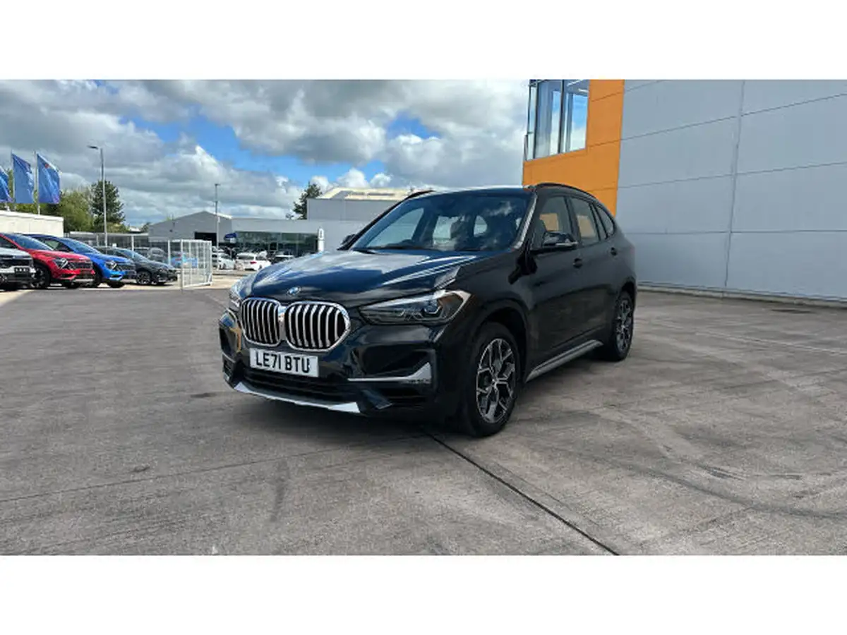 2021-bmw-x1-20-sdrive20i-xline-big-24