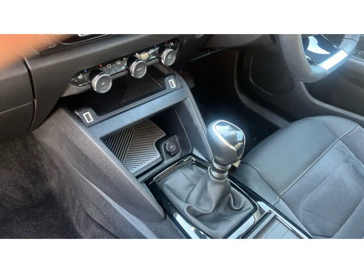 2023-citroen-c4-12-puretech-max-big-12