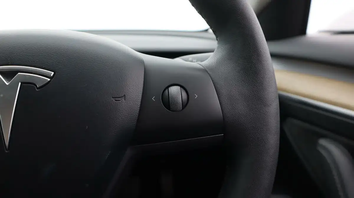 2021-tesla-model-3-e-standard-plus-big-25