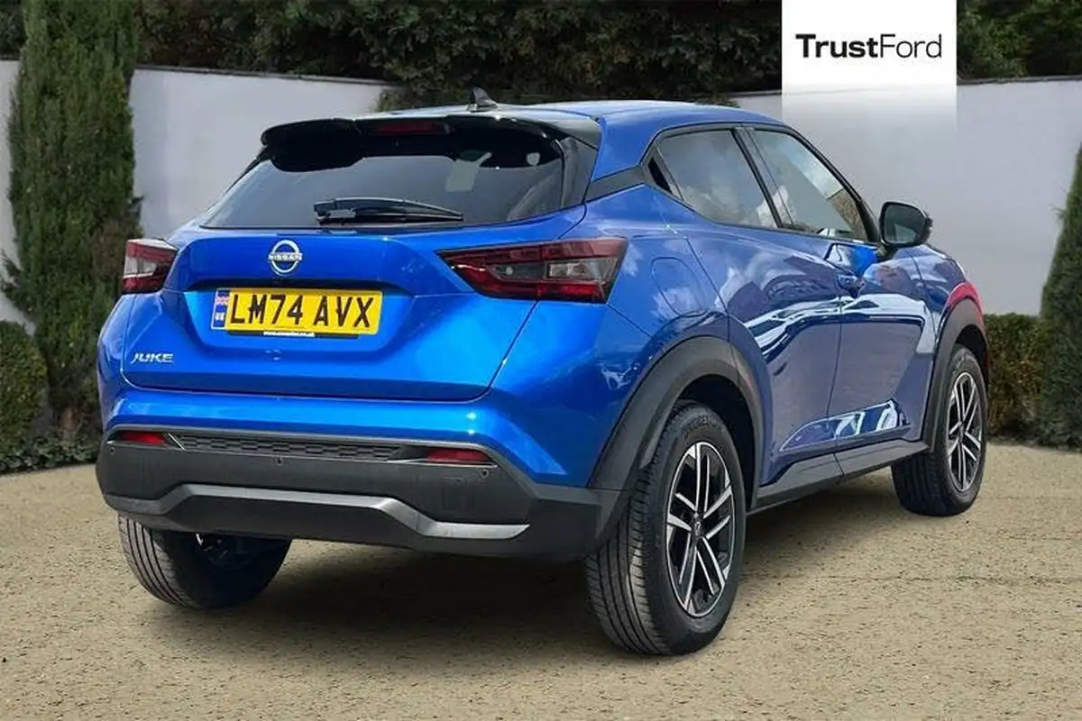 2024-nissan-juke-10-dig-t-n-connecta-big-3
