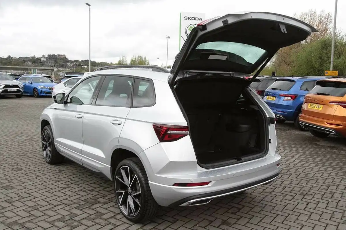 2023-skoda-karoq-15-tsi-sportline-big-11