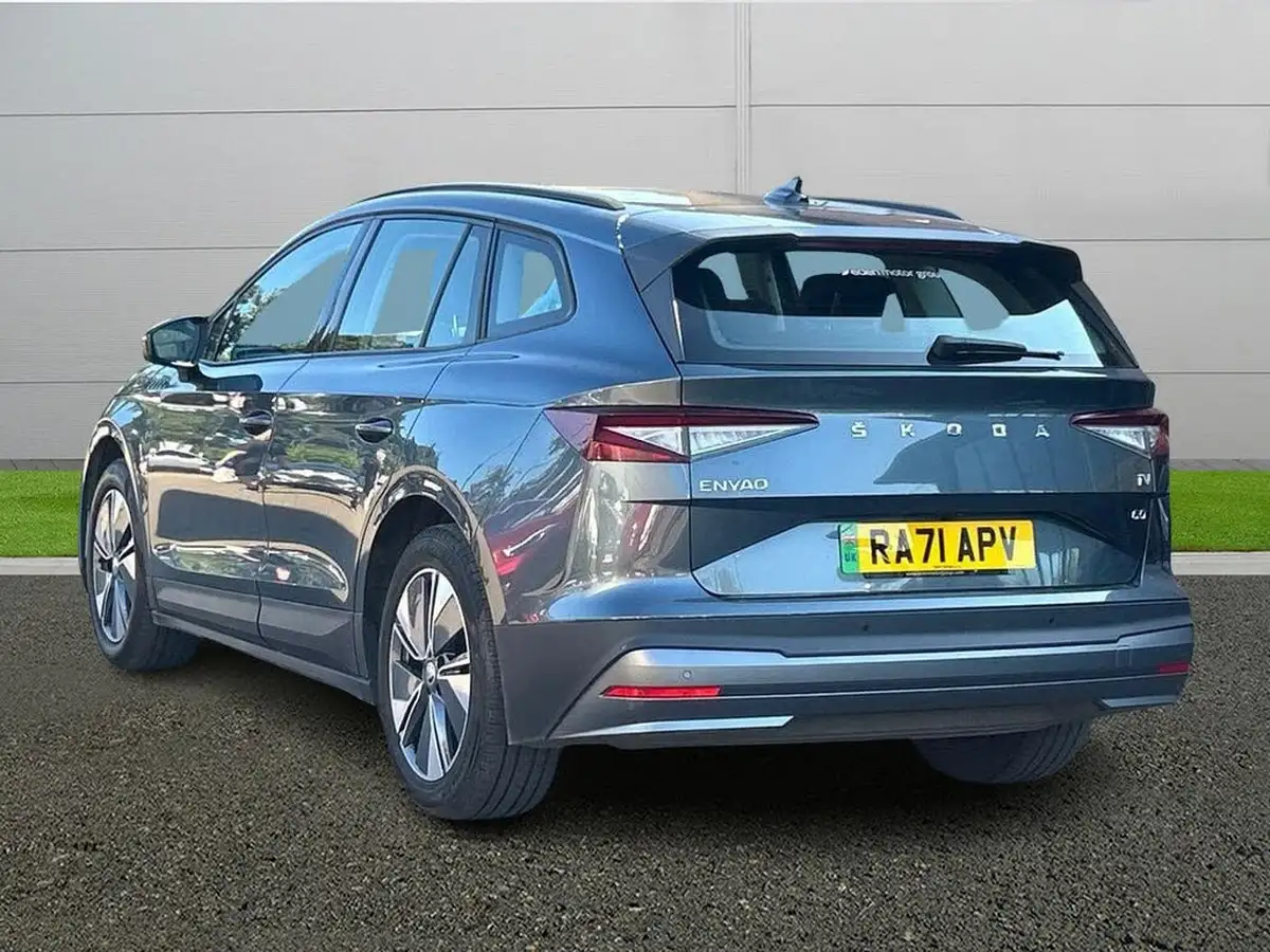 2021-skoda-enyaq-e-60-62-kwh-big-4