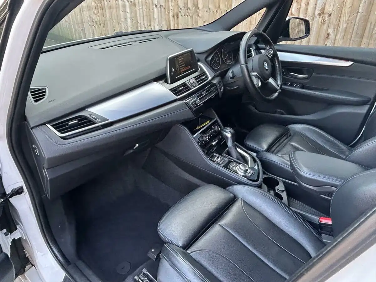 2015-bmw-2-series-20td-220d-xdrive-m-sport-gran-tourer-5d-big-24