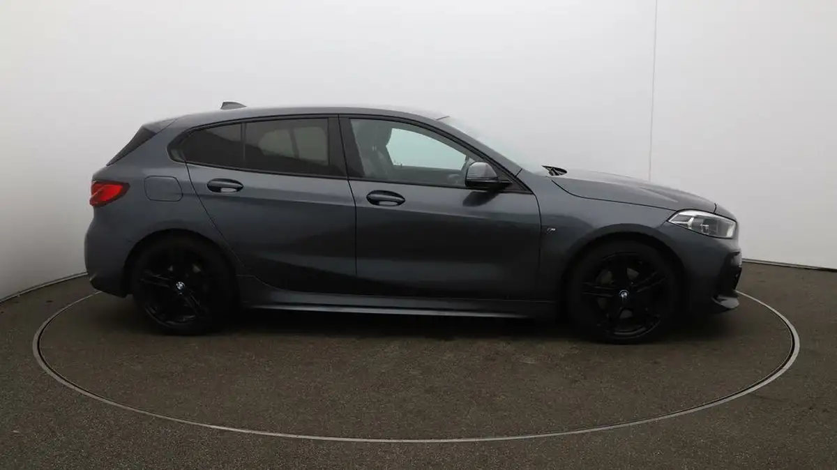 2021-bmw-1-series-15-118i-m-sport-lcp-dct-big-42