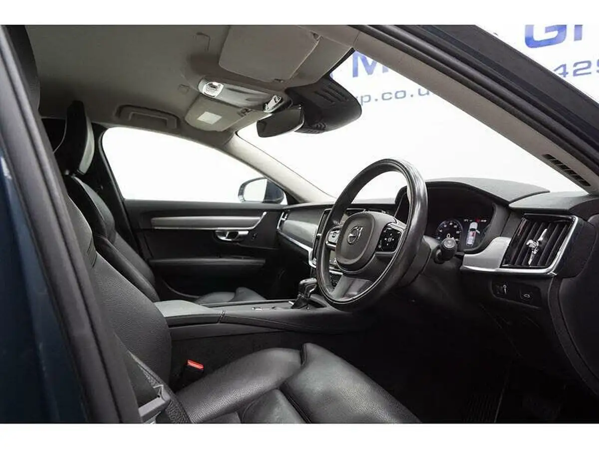 2019-volvo-v90-20-t4-momentum-plus-big-17
