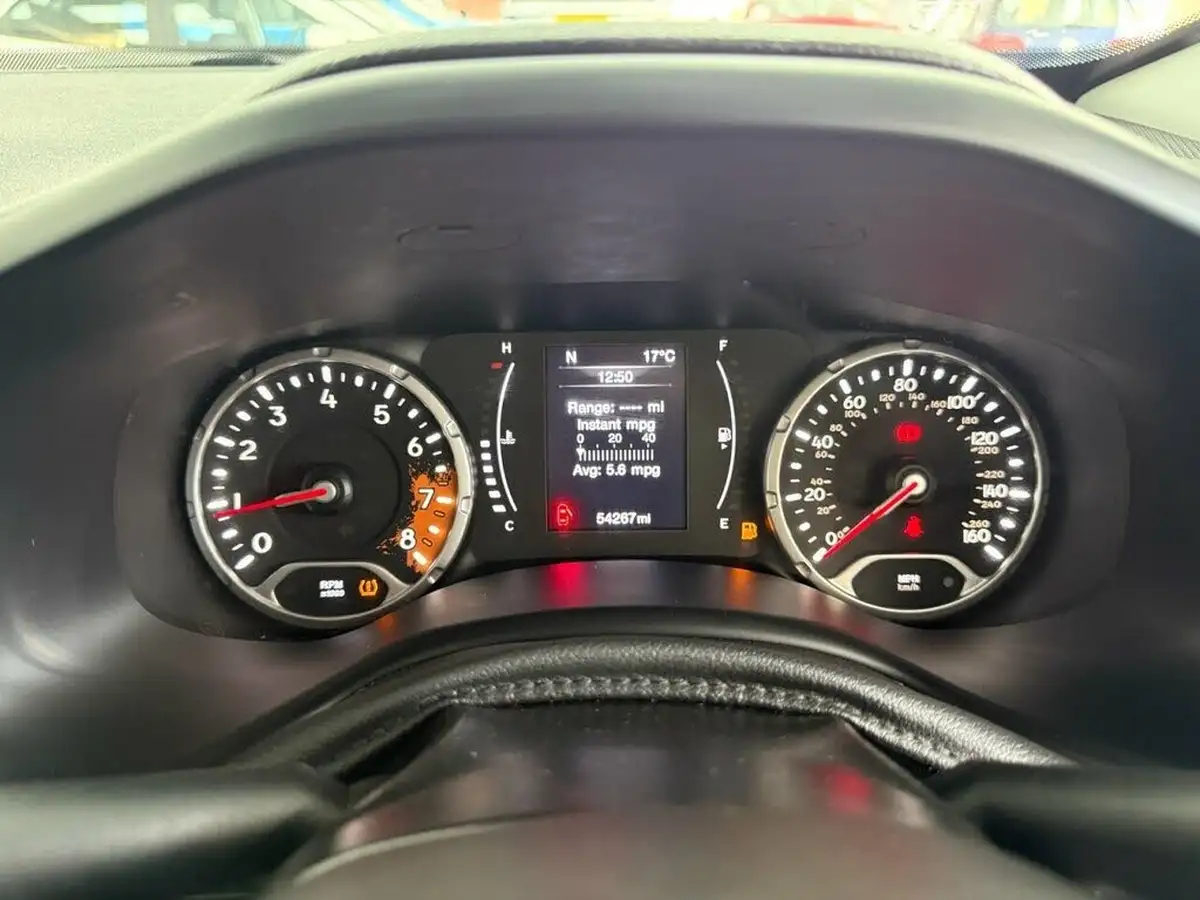 2017-jeep-renegade-16l-e-torq-longitude-big-28