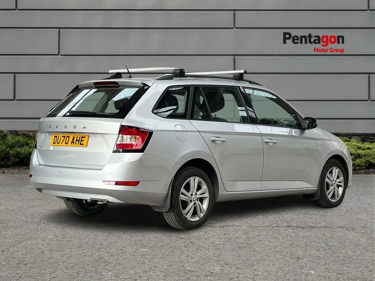 2020-skoda-fabia-10-tsi-se-95ps-estate-big-3