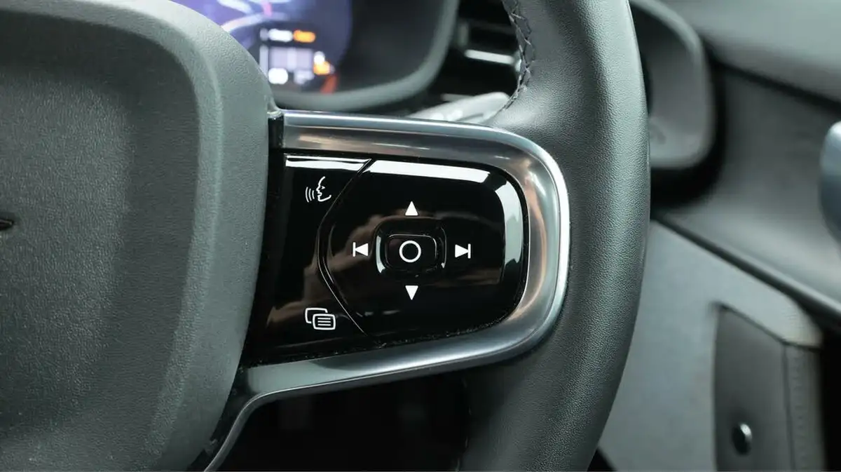 2022-polestar-polestar-2-e-ps2-165kw-standard-single-hatchback-big-23