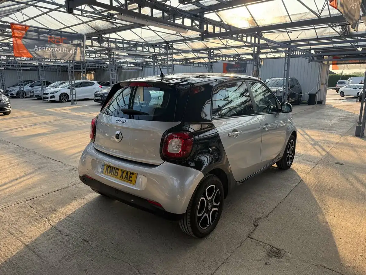 2016-smart-forfour-09-prime-premium-plusss-big-6