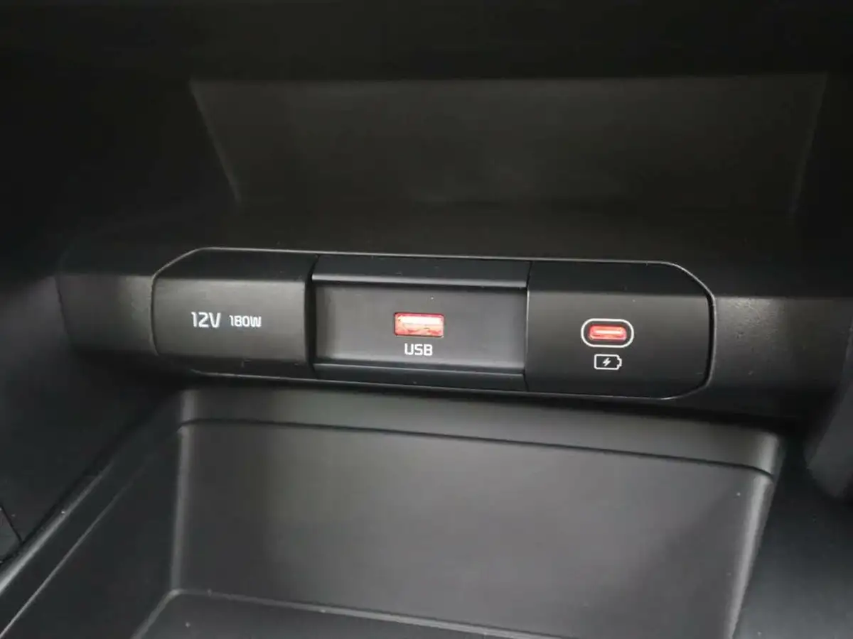 2023-kia-xceed-15-t-gdi-2-158bhp-big-18