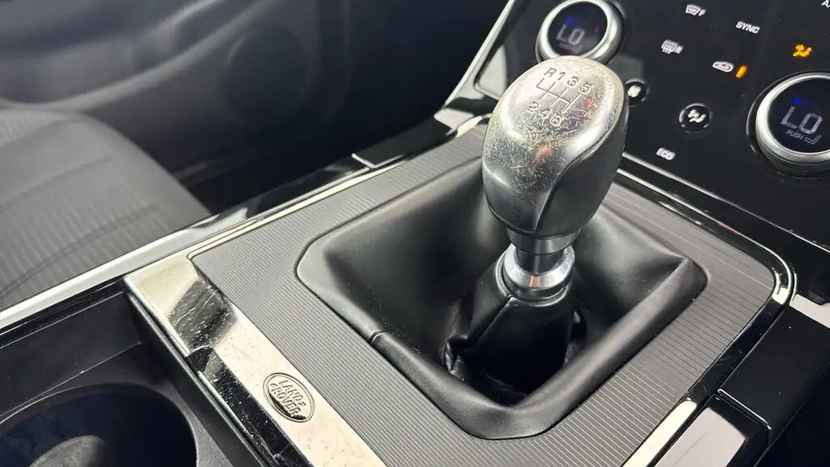 2021-land-rover-range-rover-evoque-20-d165-r-dynamic-big-15