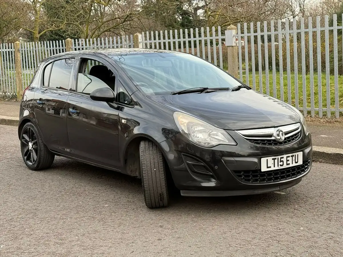 2015-vauxhall-corsa-12-sting-16v-vvt-85ps-ac-5d-big-11