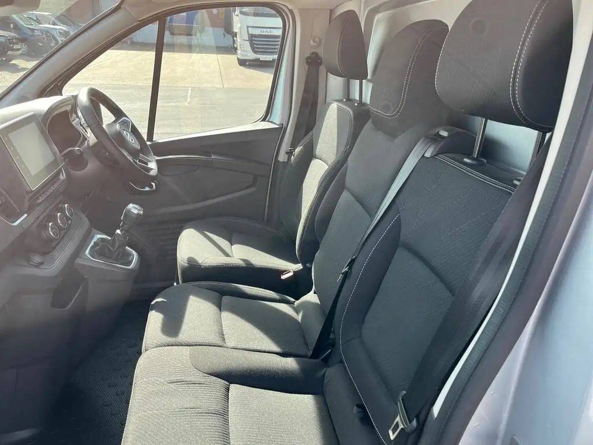 2024-nissan-primastar-20dci-tekna-28-l1h1-130pseu6d-big-7
