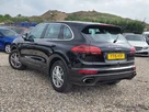 2015-porsche-cayenne-30td-small-3