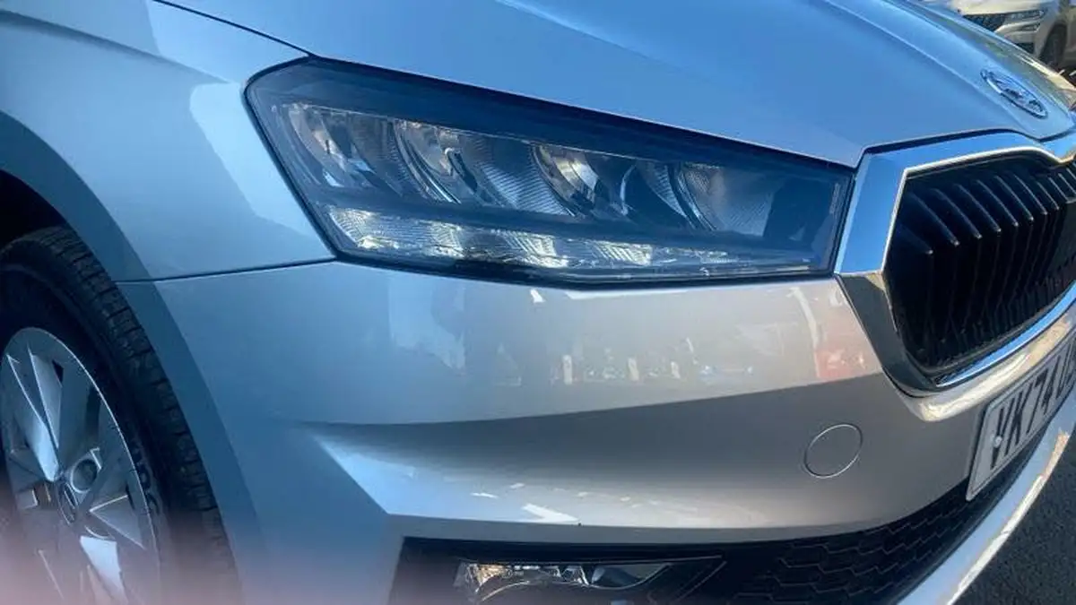 2025-skoda-fabia-10-tsi-se-comfort-116ps-big-9