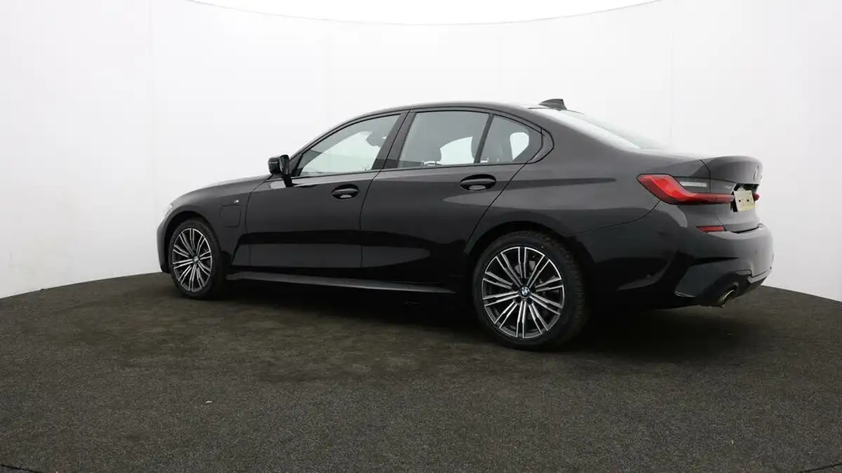 2019-bmw-3-series-20-330e-m-sport-plus-pack-big-65
