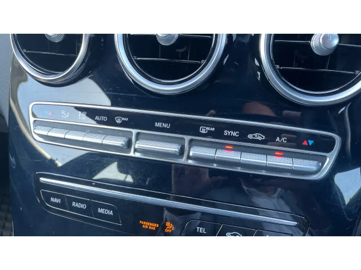 2018-mercedes-benz-c-class-15-c200-amg-line-premiumss-saloon-4d-big-20