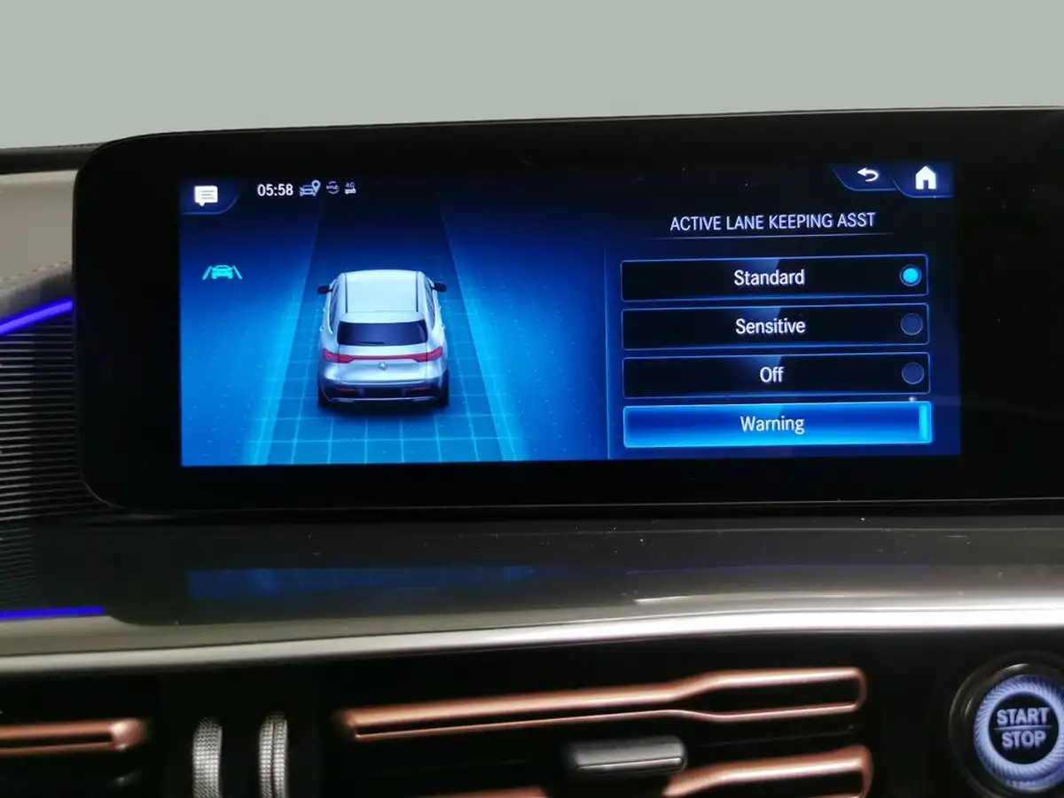 2021-mercedes-benz-eqc-e-eqc-400-amg-line-big-20
