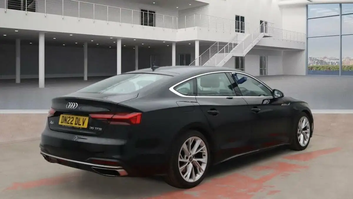 2022-audi-a5-20-35-tfsi-sportback-5d-big-3