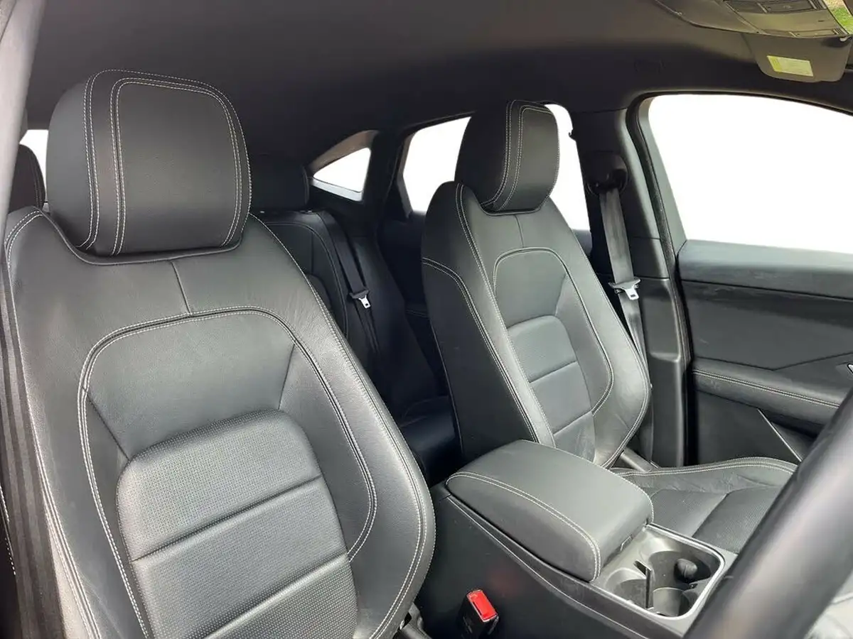 2019-jaguar-e-pace-20-i4d-r-dynamic-s-180ps-awd-auto-big-7