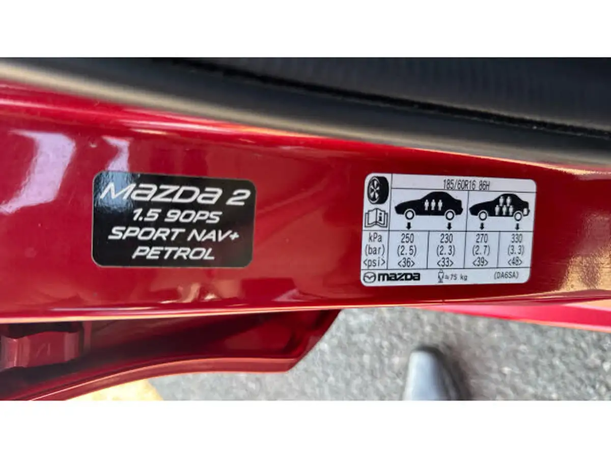 2019-mazda-mazda2-15-sport-nav-big-32