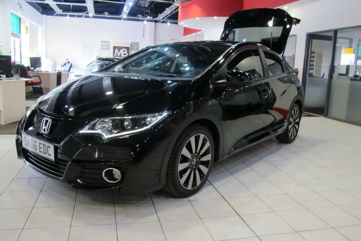 2016-honda-civic-14-i-vtec-se-plus-navi-big-61