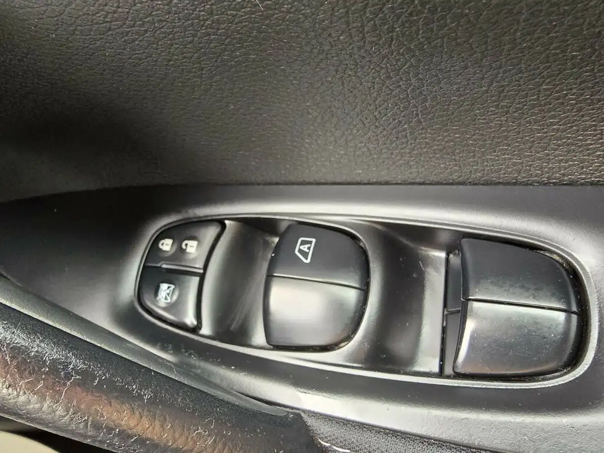 2015-nissan-qashqai-12-acenta-dig-t-115ps-smart-vision-pack-big-27