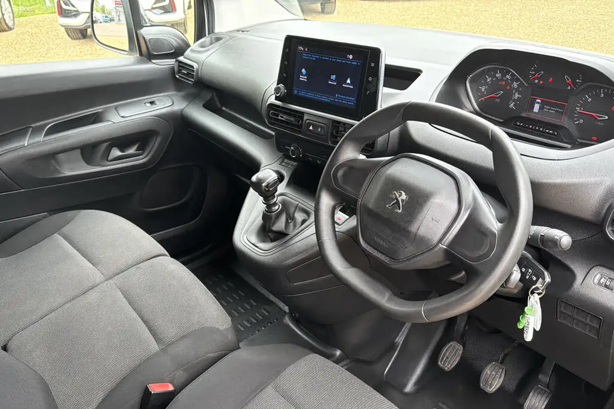2022-peugeot-partner-15-bluehdi-1000-professional-premium-100pseu6d-big-8