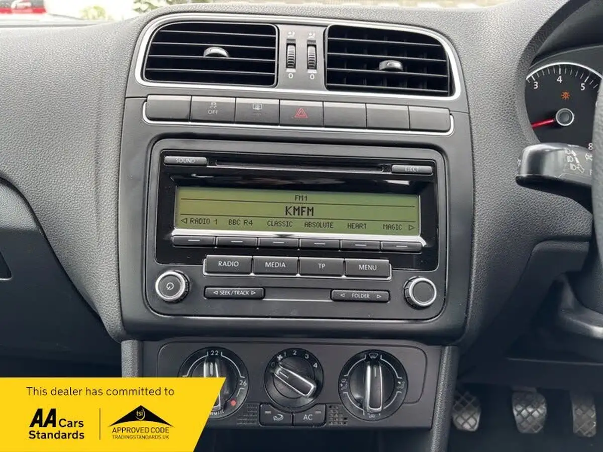 2010-volkswagen-polo-14-se-85ps-5d-big-12