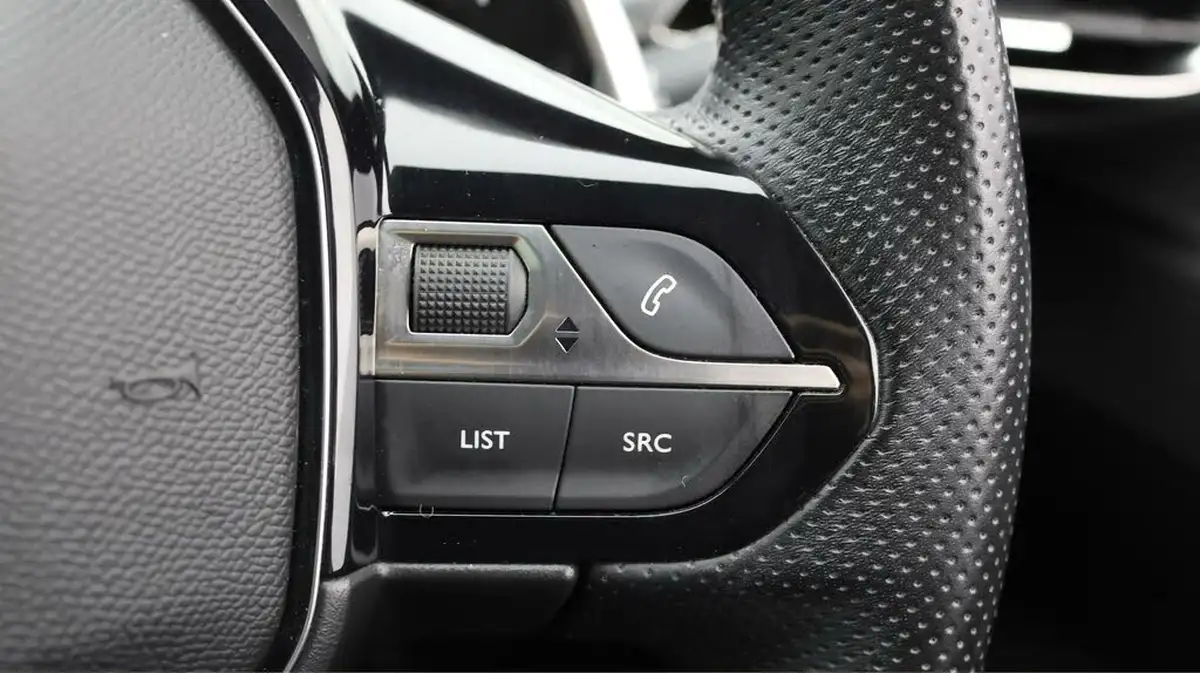 2020-peugeot-5008-suv-12-puretech-gt-line-premium-eat8-big-21