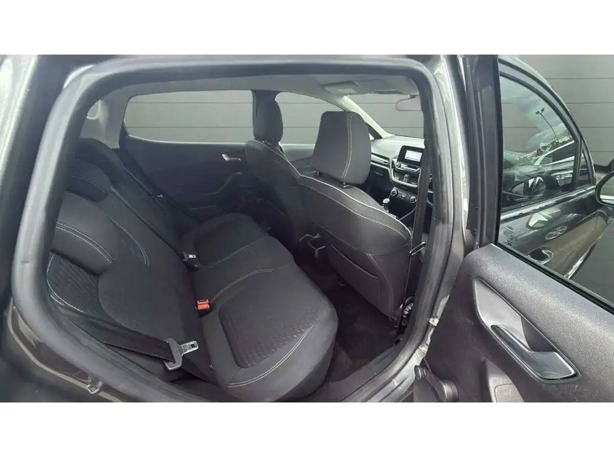 2017-ford-fiesta-10t-zetec-100ps-ecoboost-ss-5d-big-19