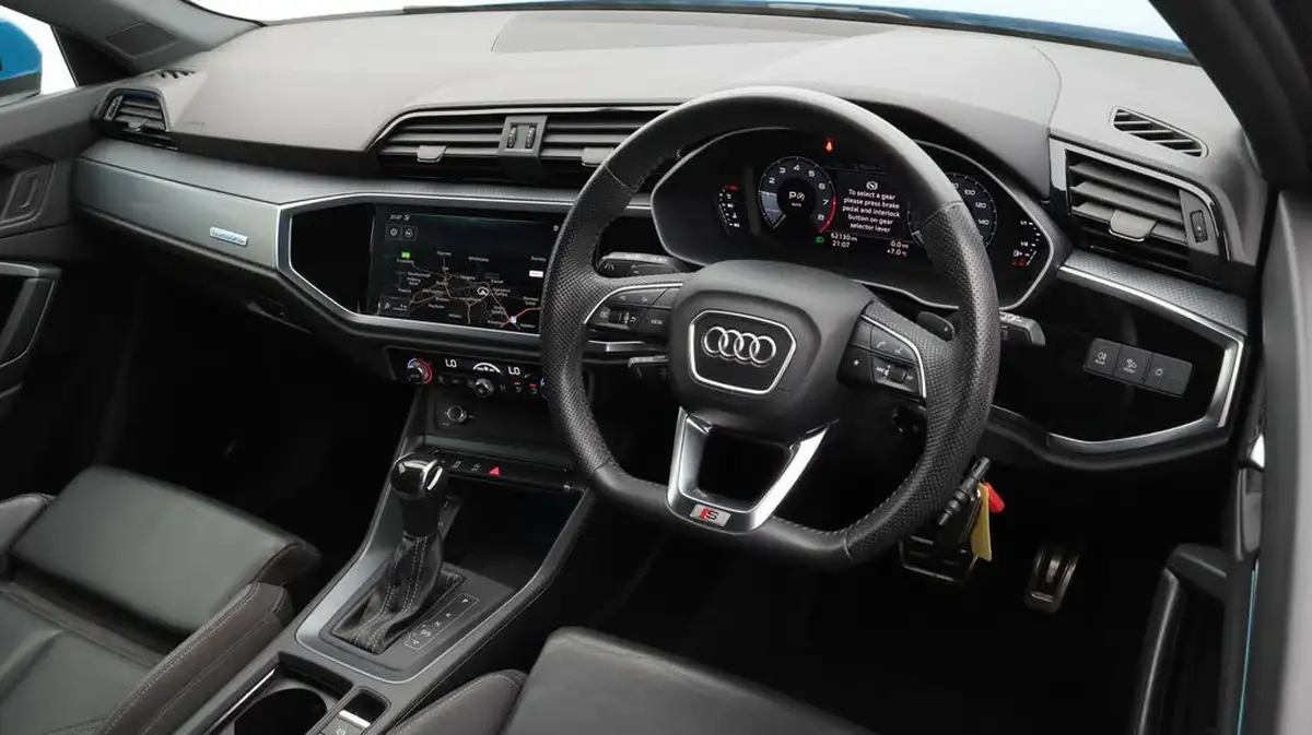 2019-audi-q3-20-40-tfsi-s-line-big-9