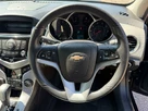 2011-chevrolet-cruze-16-ls-saloon-4d-auto-small-9