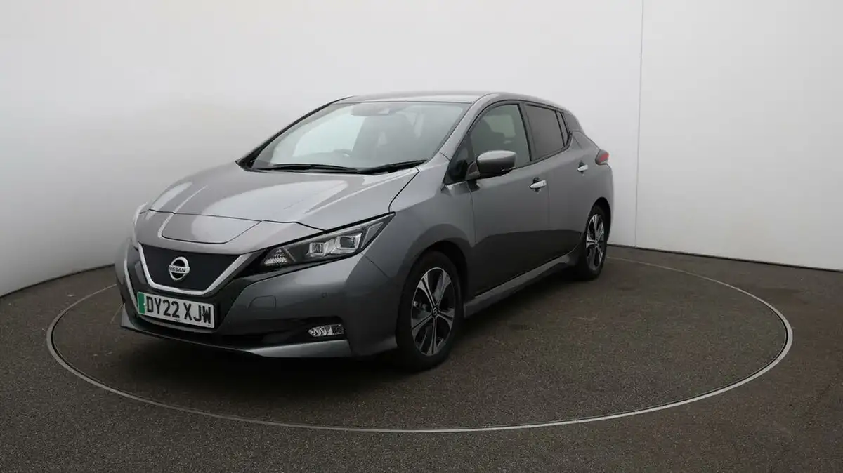 2022-nissan-leaf-e-tekna-big-30