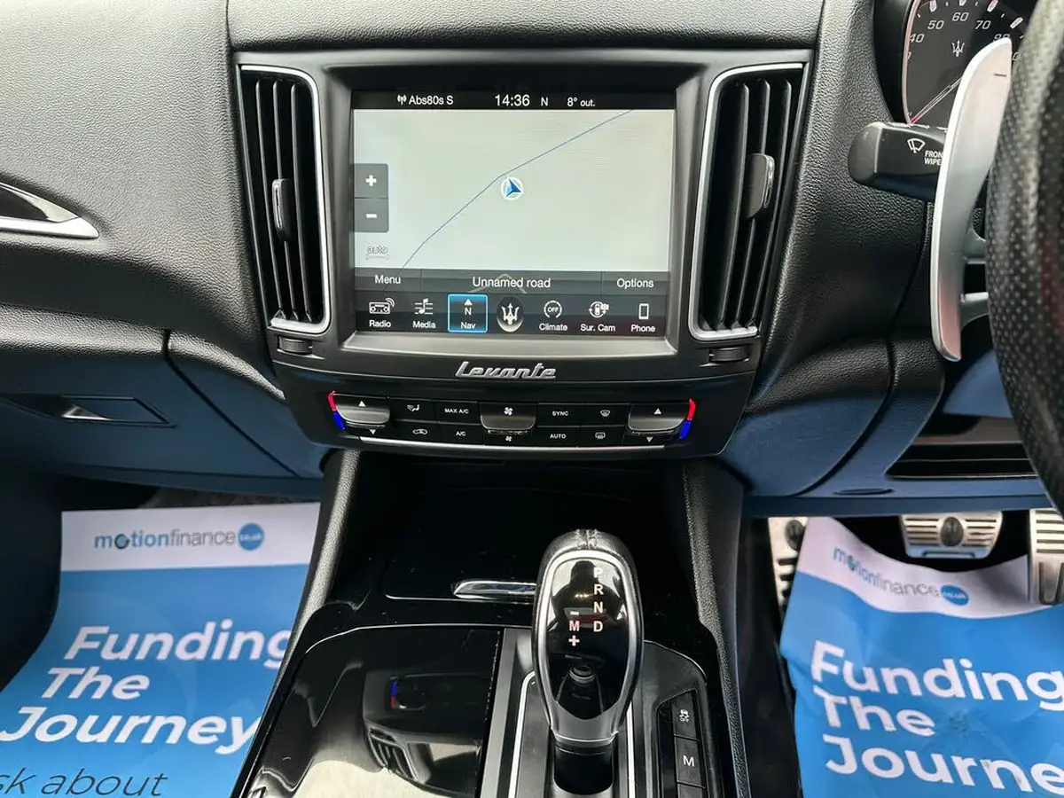 2016-maserati-levante-30td-big-11