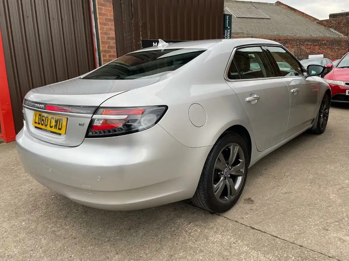 2010-saab-9-5-20td-vector-se-20tid-big-4