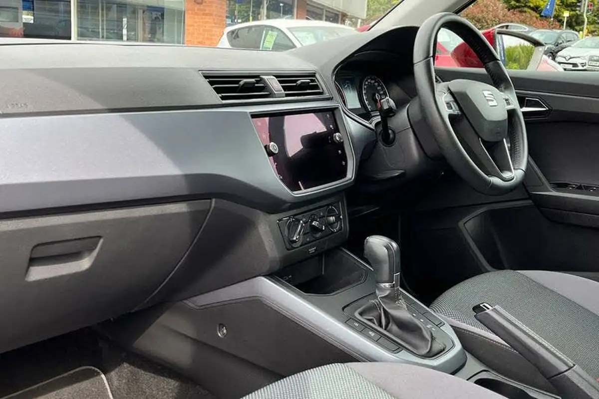 2021-seat-arona-10-tsi-se-technology-110ps-dsg-big-17
