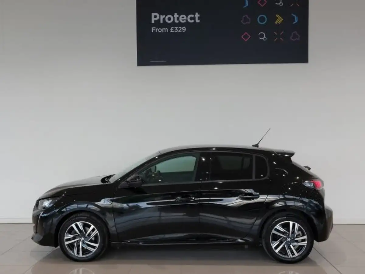 2023-peugeot-208-12-puretech-allure-premium-100ps-big-3